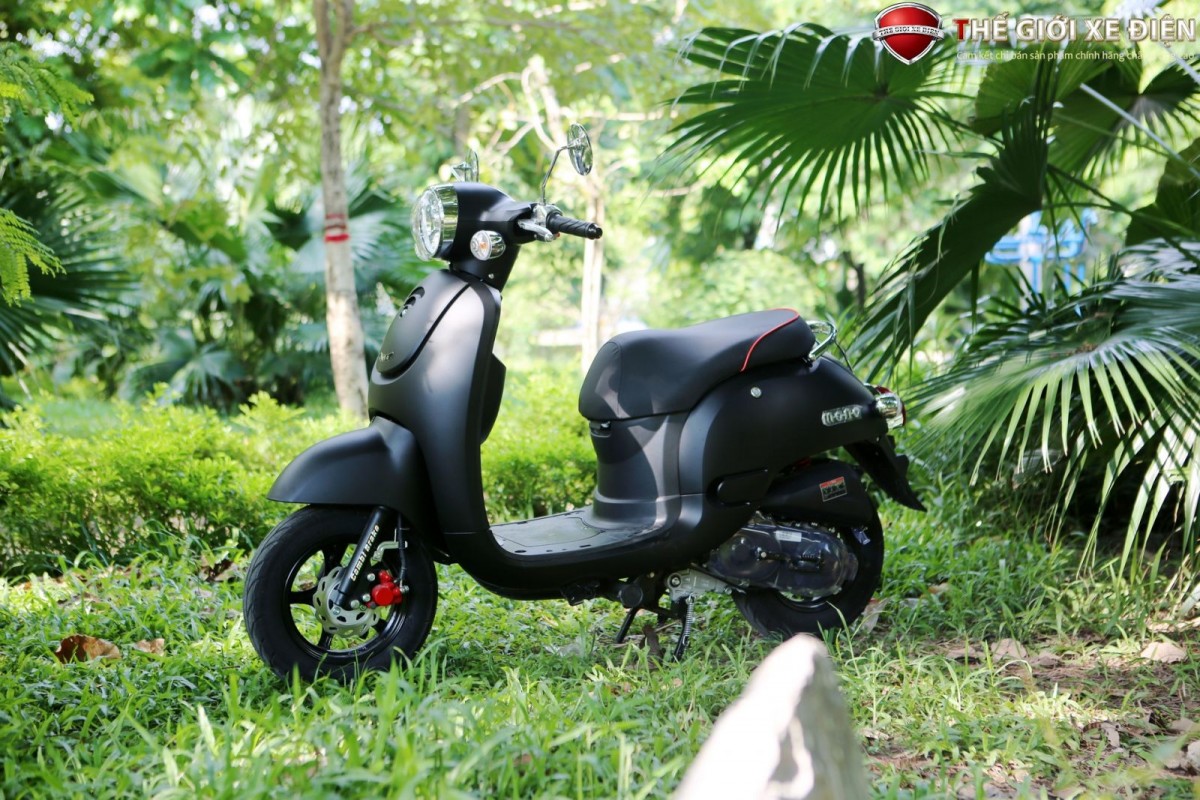 Giorno Mono – Chiếc Xe Máy 50cc Giá Rẻ Tôn Dáng Các Bạn Trẻ